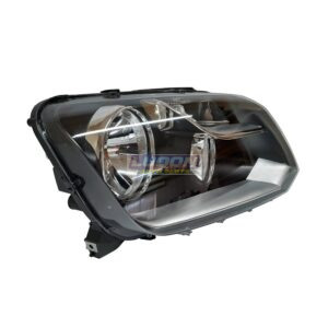 VW Amarok Headlight Manual Right (5-pin) 10-17